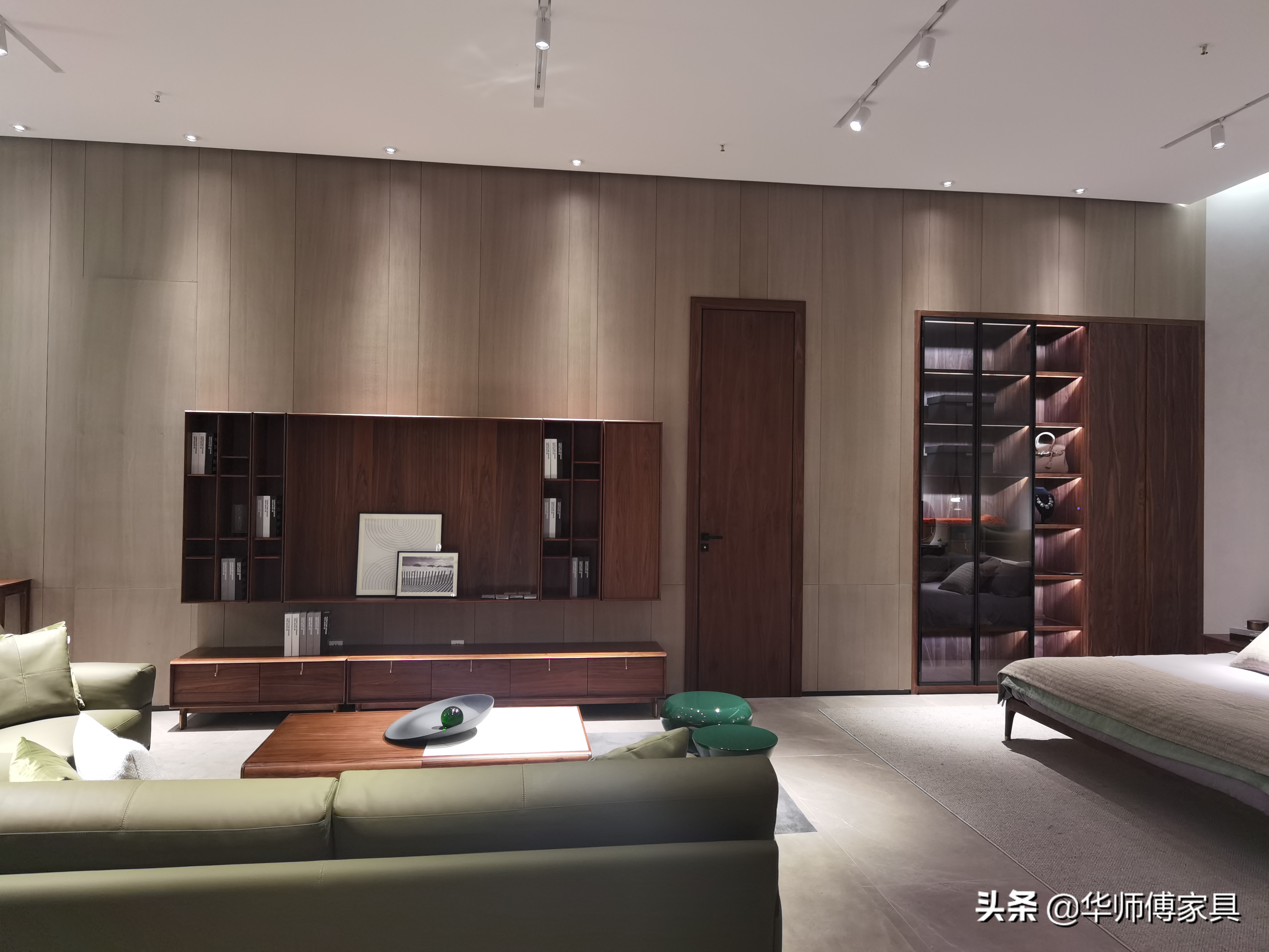 华师傅家具中式,华师傅家居广州