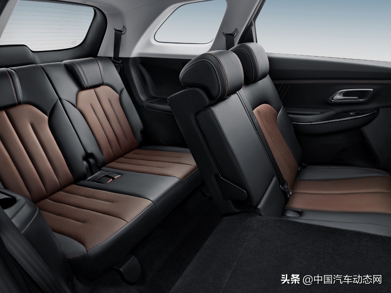 欧尚x7plus新增7座布局,欧尚x7plus七座顶配版值得购买吗