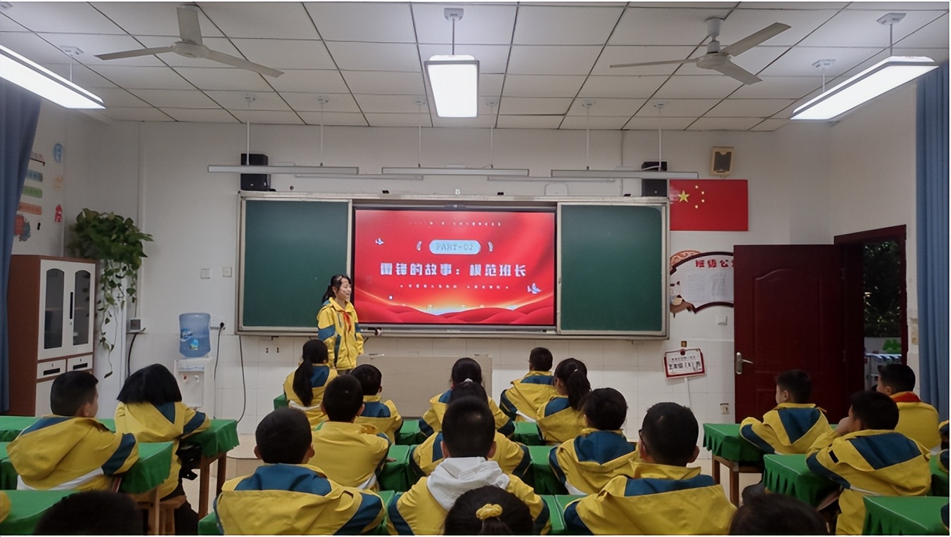 学雷锋纪念日活动学校,丽雅小学活动