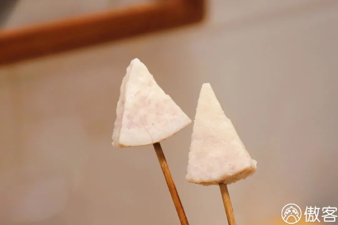 大门只够一人进的火锅店，凭6毛一签的串稳坐翠湖人气王