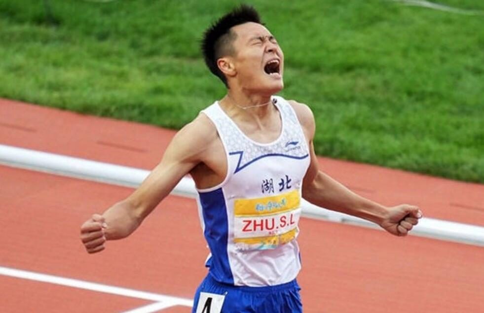 刘翔破世界纪录夺冠全程回放,刘翔夺冠12秒88纪录被谁破了