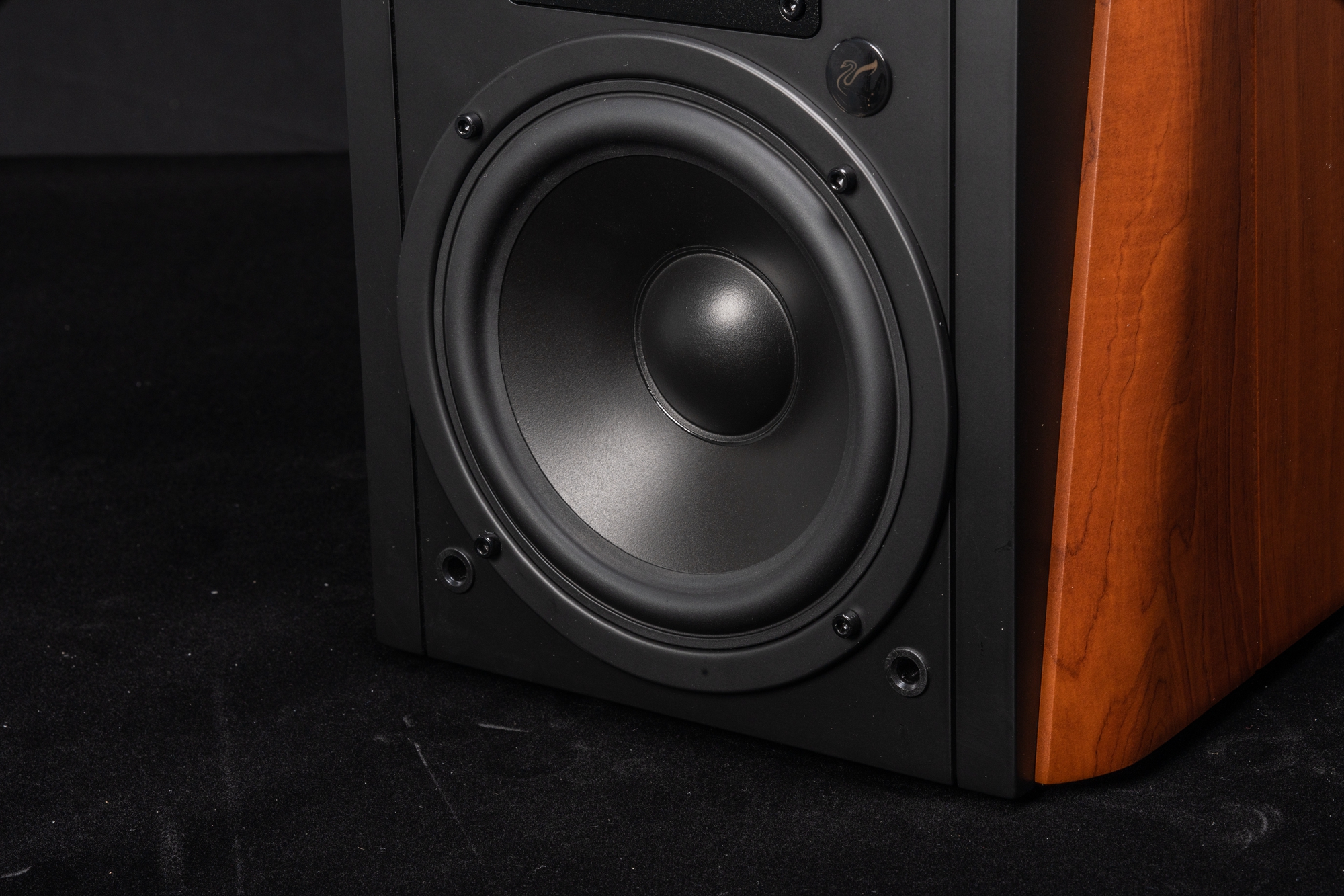 惠威m200mkiii和m300哪个更好,惠威m200mkiii对比m300