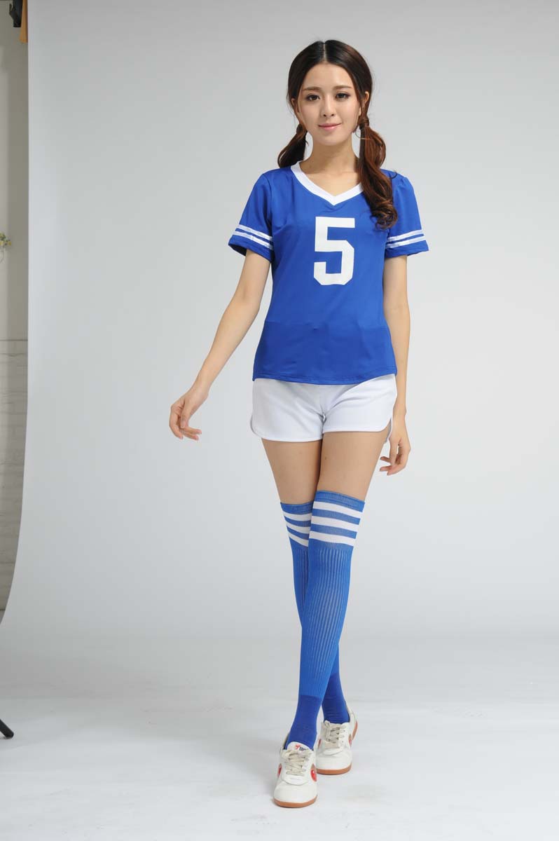 啦啦队是哪国发明的,啦啦队什么时候上场