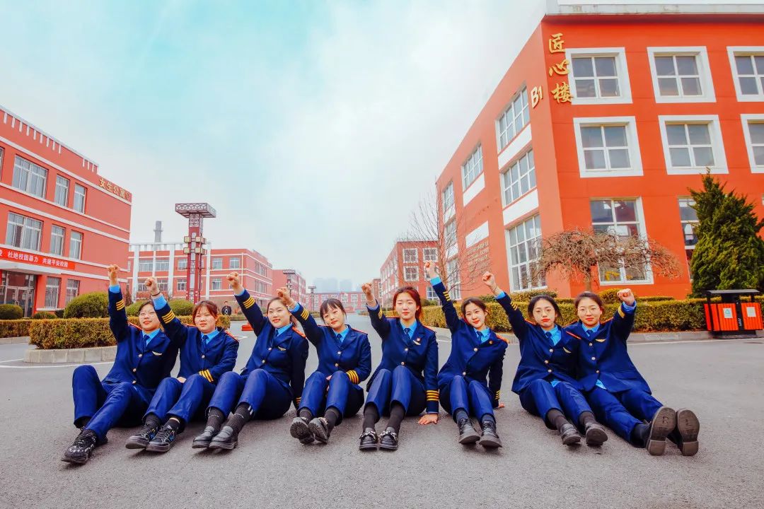 大连中港通关学校,大连中港通关学校位置