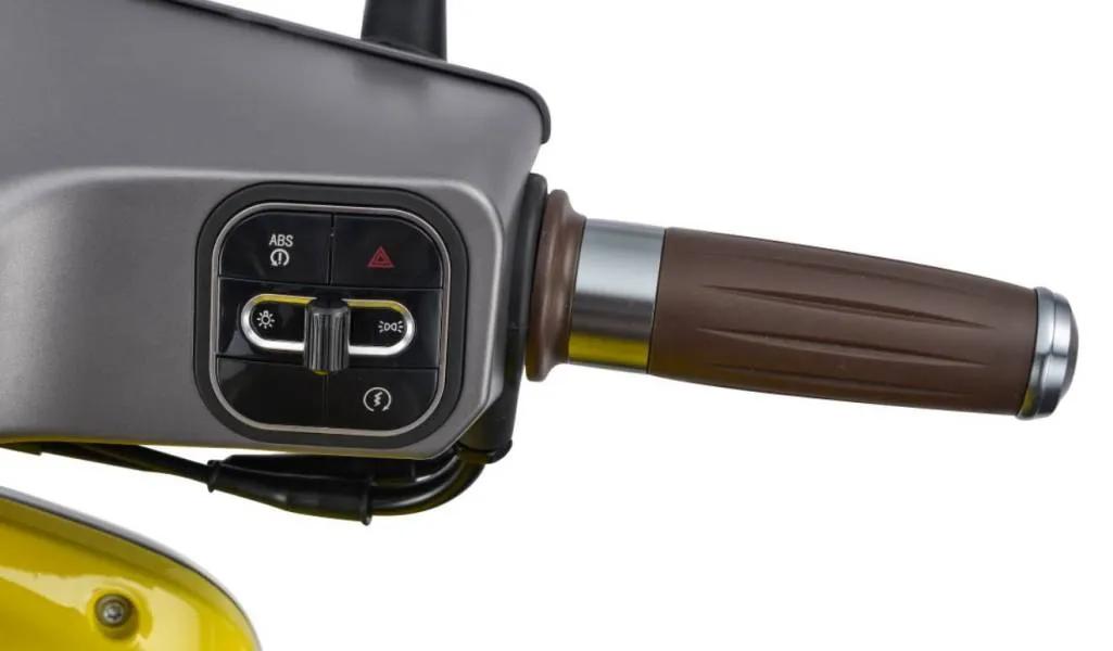 株洲南方雅马哈踏板,株洲南方150复古踏板车