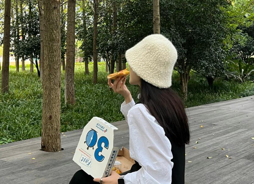 大姑姐要求我们给公婆钱,大姑姐让我们出一半钱给公婆买房