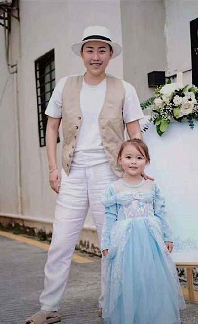 生5国混血孩子的妈妈,花50万生5国混血娃的单亲妈妈