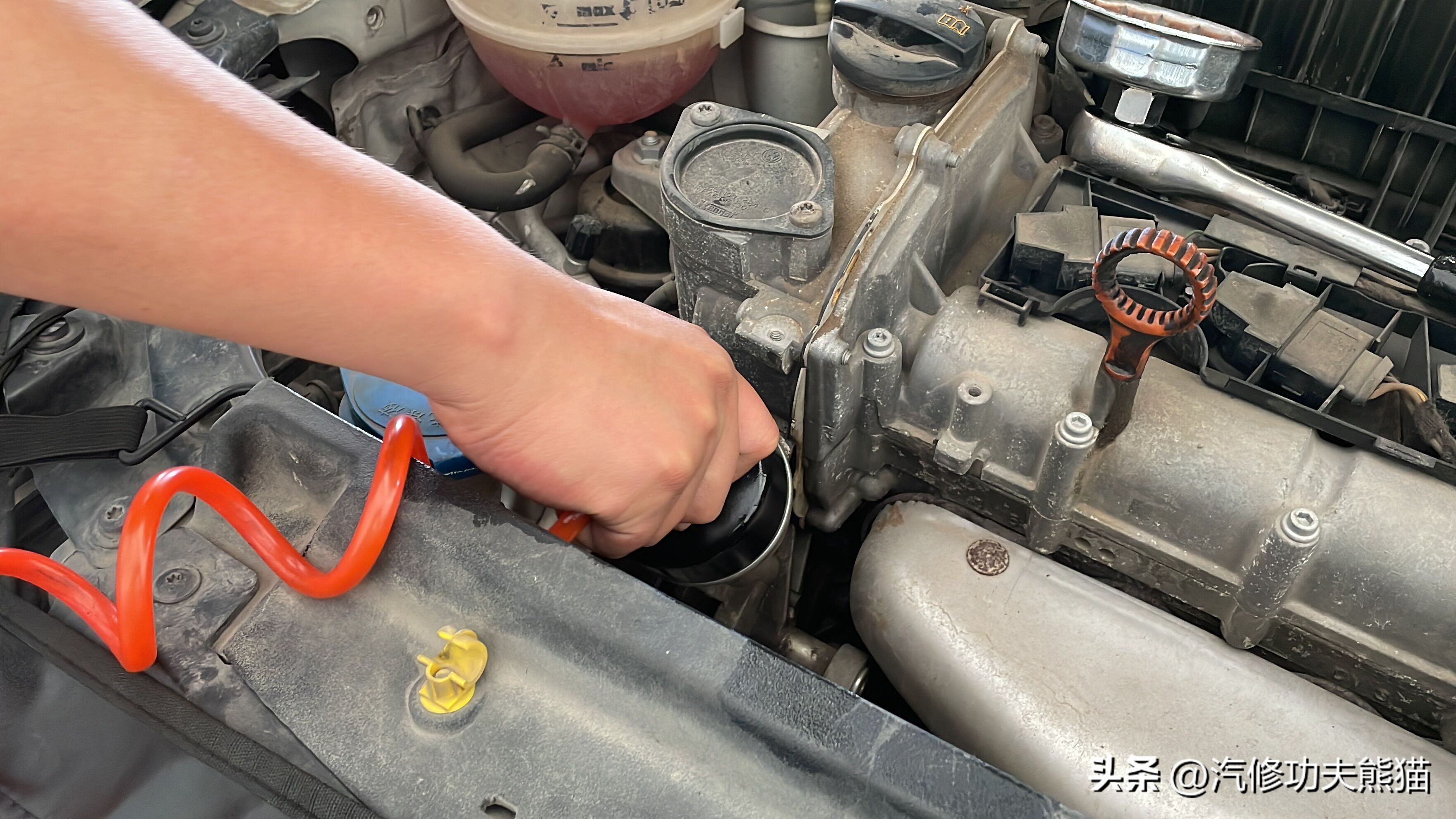 大众polo保养最省钱,女士开自动挡5万左右polo车