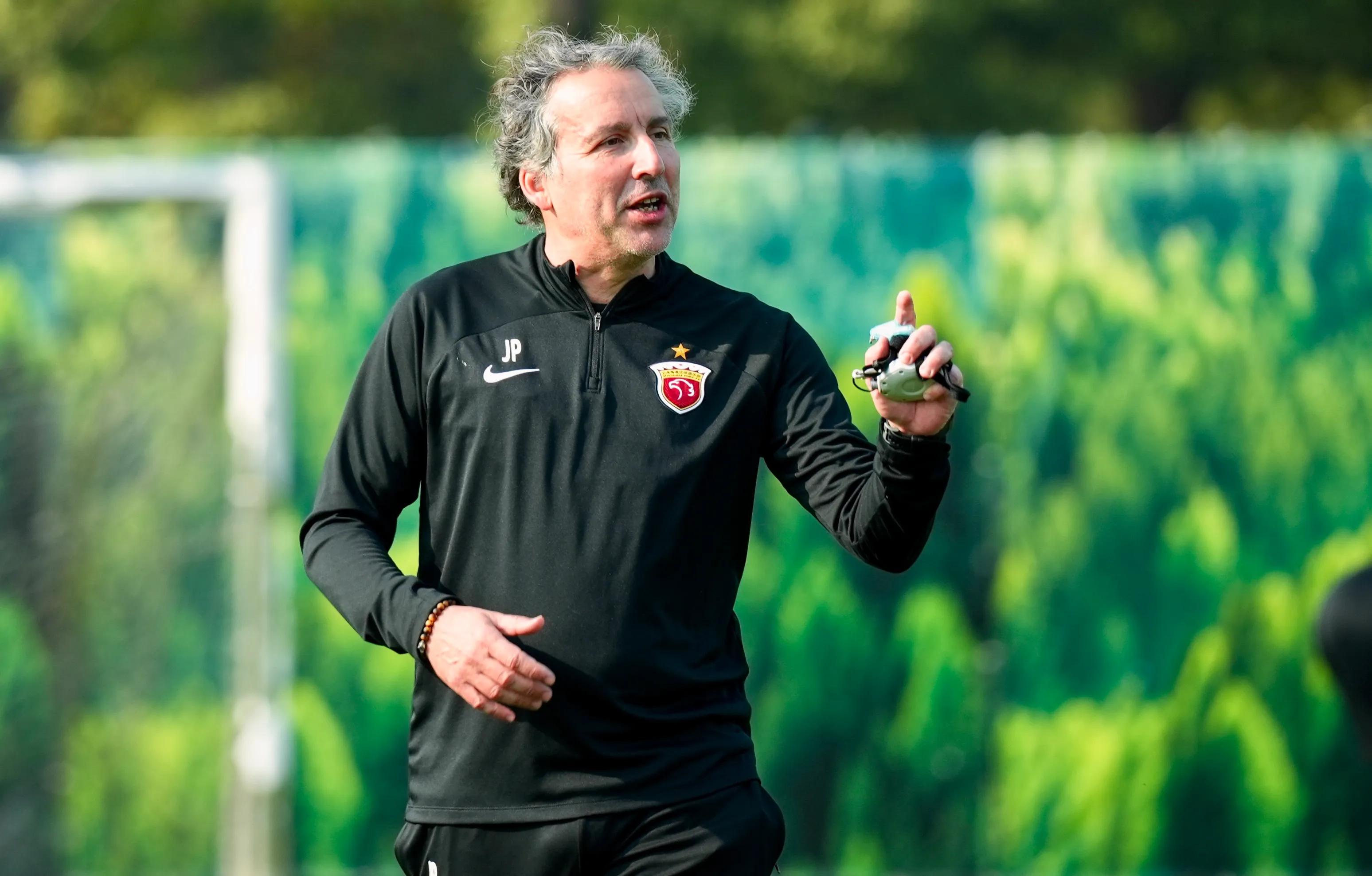 武汉三镇vs上海海港赛后谢场,武汉三镇vs上海海港中超