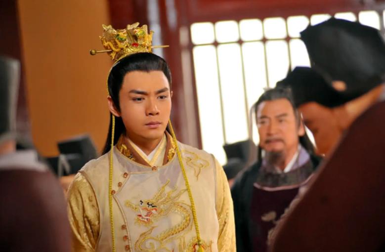 清朝皇帝中，继位的为何大多不是皇长子，老大们都怎么了？