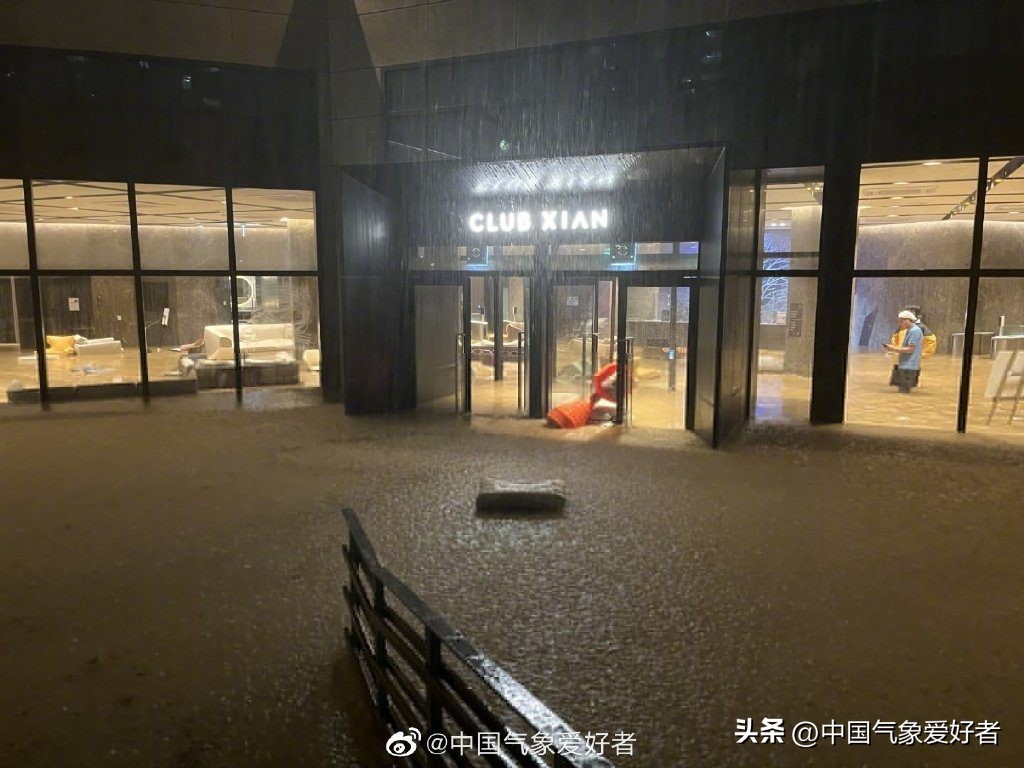 超级暴雨突袭韩国,首尔一片汪洋交通瘫痪!权威数据:达郑州一半