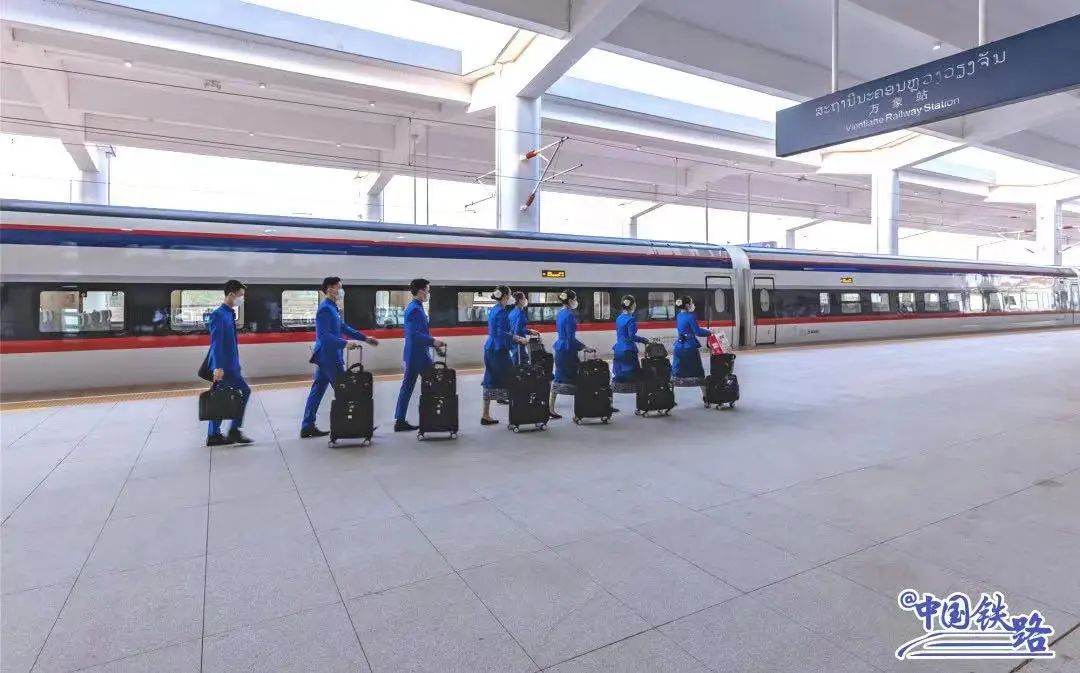 乘坐高铁出国游探秘老挝,自驾游老挝泰国新政策是什么呢