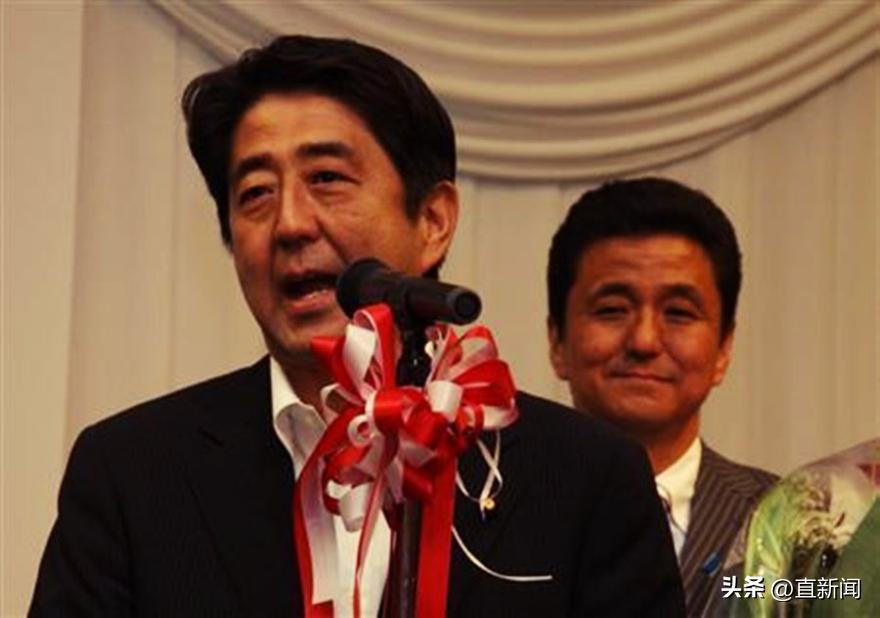 安倍晋三最后时刻,安倍晋三黑白素描肖像