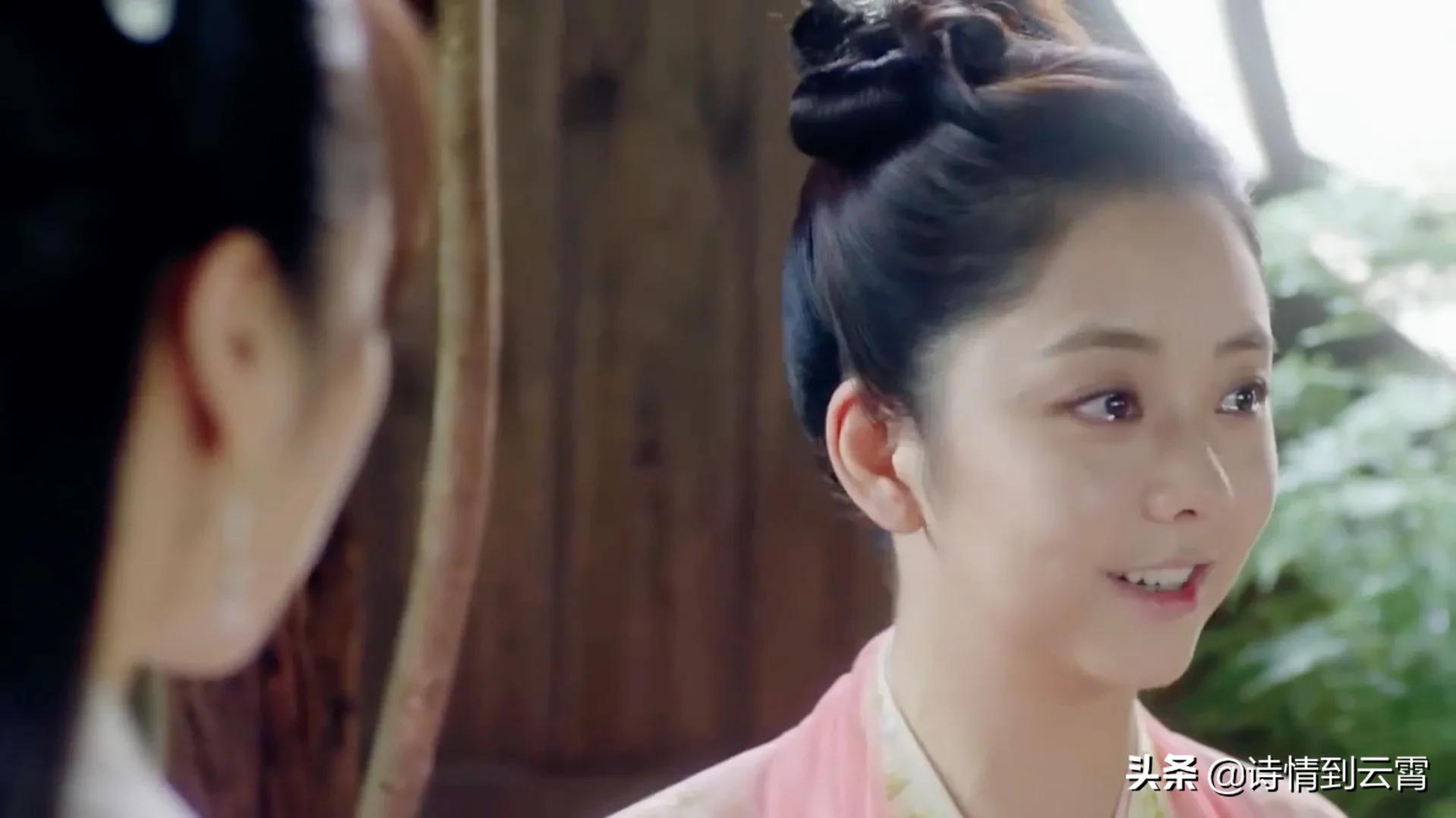 锦衣之下今夏知道陆绎被打入牢中,锦衣之下陆绎得知真相