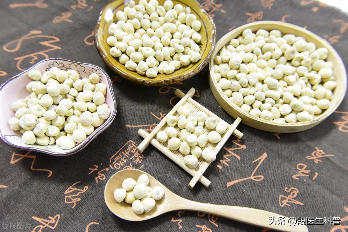 中医治疗恶心呕吐的方法,中医认为恶心呕吐的病因