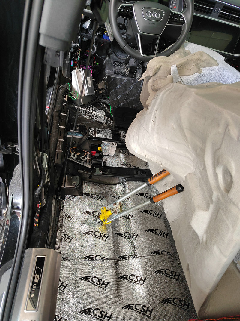 奥迪A6L底盘,四轮隔音升级俄罗斯STP小*弹炸**CSH,怀化汽车隔音