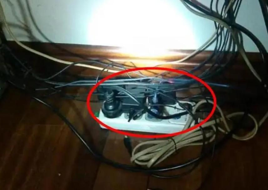 德力西5孔导轨插座,德力西5代轨道插座