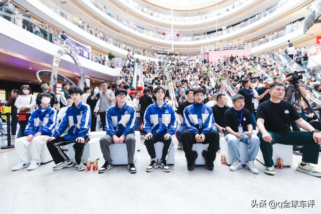 爱玛杭州in77时尚门店再出圈，荣获第十四届虎啸奖营销大奖。