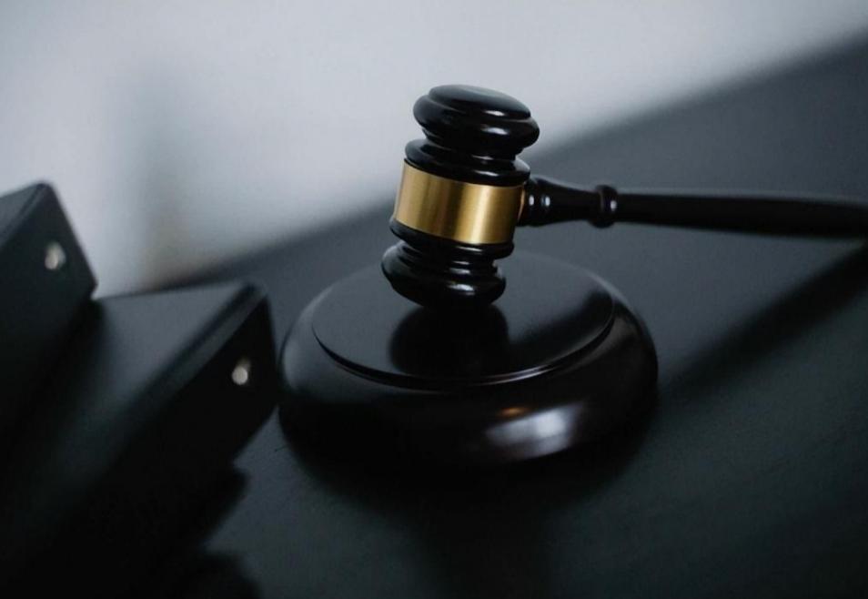 回顾烈女*玉娇邓**：遭三名官员凌辱，当场反杀致一死一伤，法院咋判