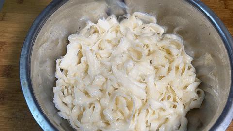 牛肉炒刀削面条最正宗的做法,白菜炒刀削面的家常做法视频