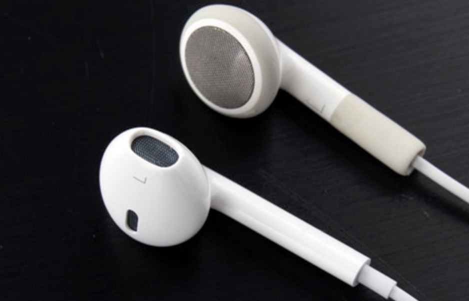 真无线耳机和传统无线耳机,无线耳机真的不如有线耳机吗