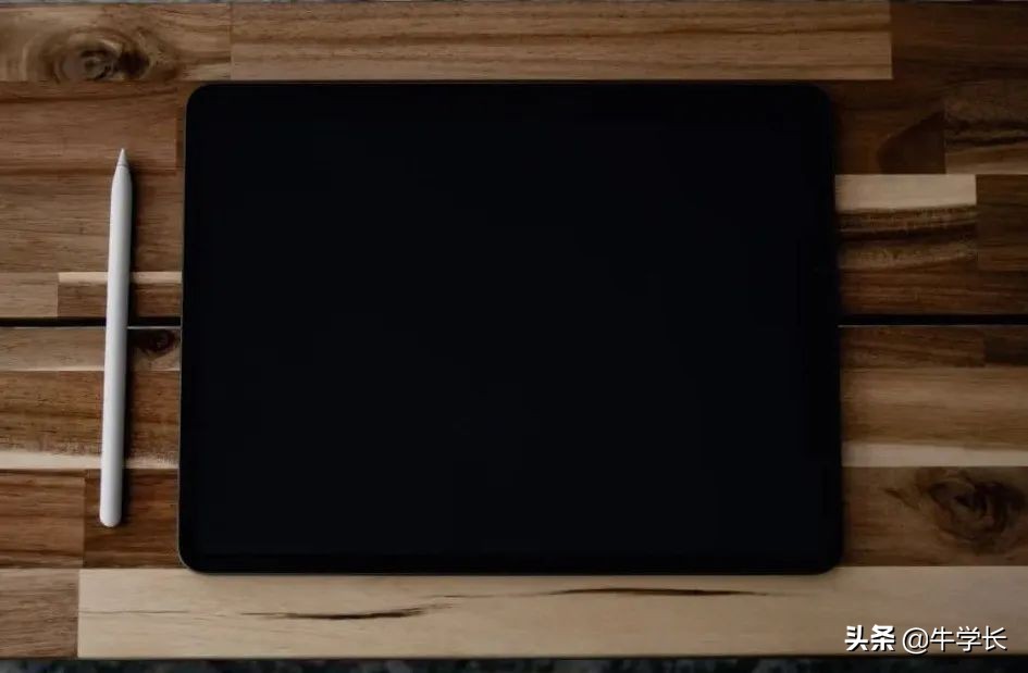 ipad屏幕黑屏出现条纹,ipad屏幕接触不良黑屏