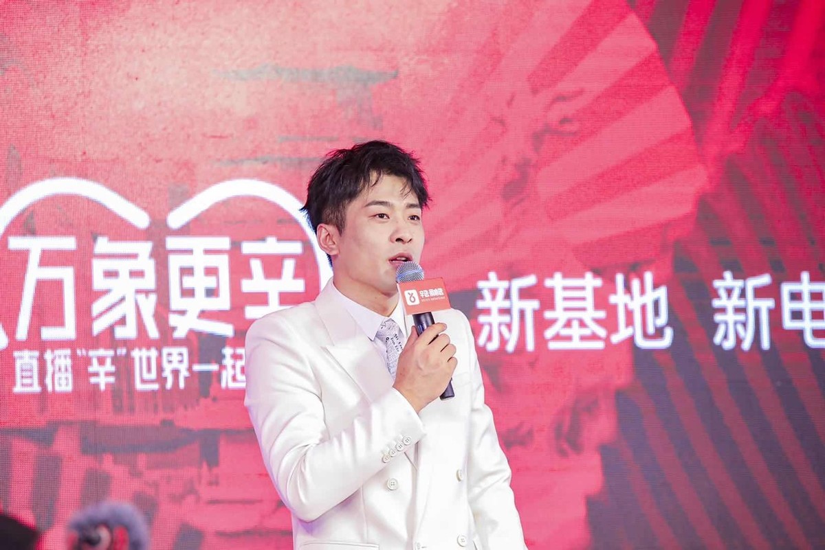 辛巴提出了一系列的的改进措施太平镇大道口村：入户慰问高龄老人