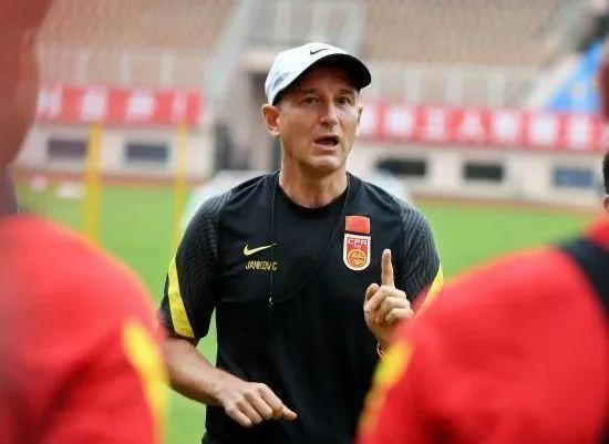 国足新名单双雄,国足最新23名大名单