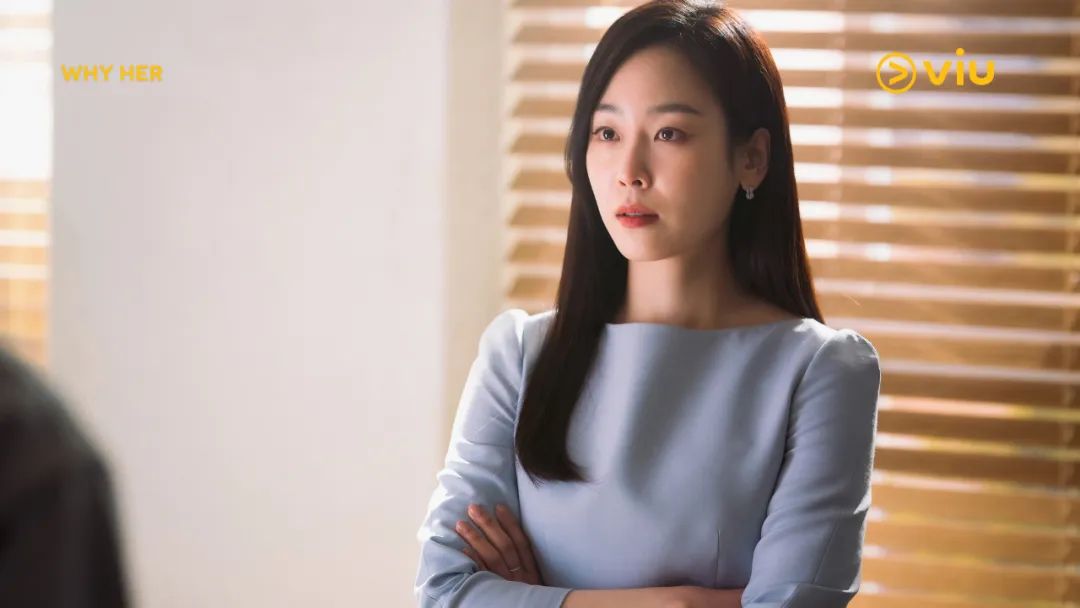 她全程「卖惨」，但抱歉，我骂不出来