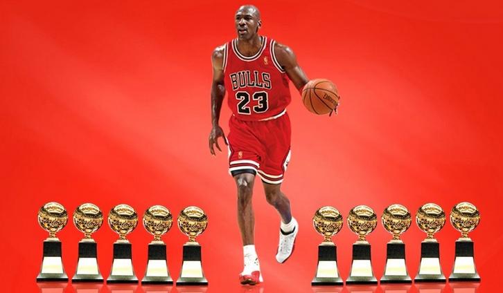 乔丹十四年职业生涯十次得分王,乔丹生涯场均得分最高