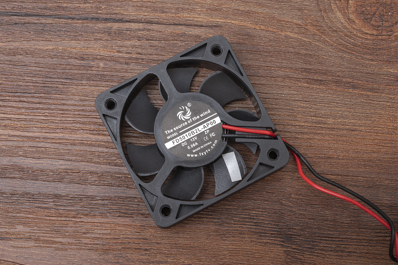 常用数据备份方式磁盘阵列,raid磁盘阵列到底哪个安全