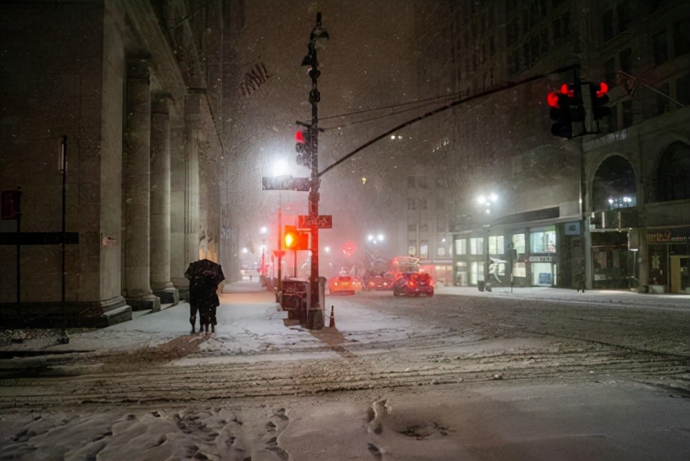 老人捡弃婴考上清华父母认亲,女子捡到弃婴7年父母找到