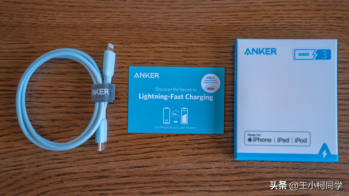 anker磁吸充电宝使用教程,anker磁吸充电宝一代与二代区别