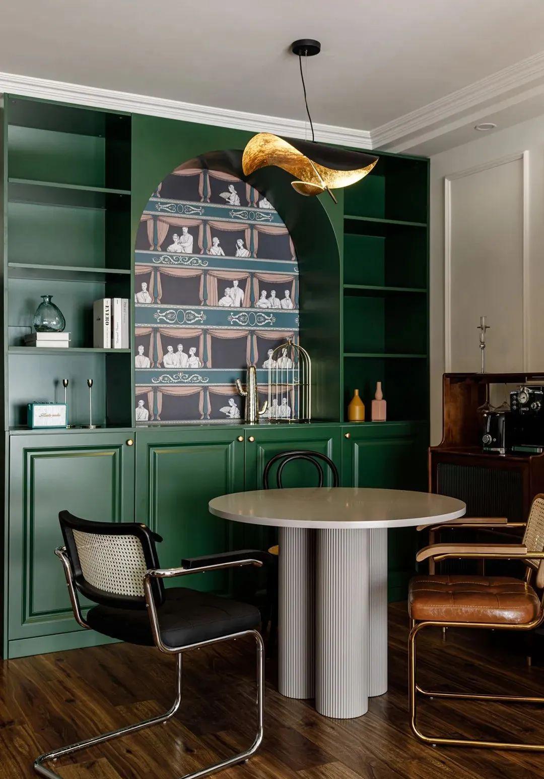 餐厅空间小如何设计好看,开餐厅餐厅面积小如何布置圆桌