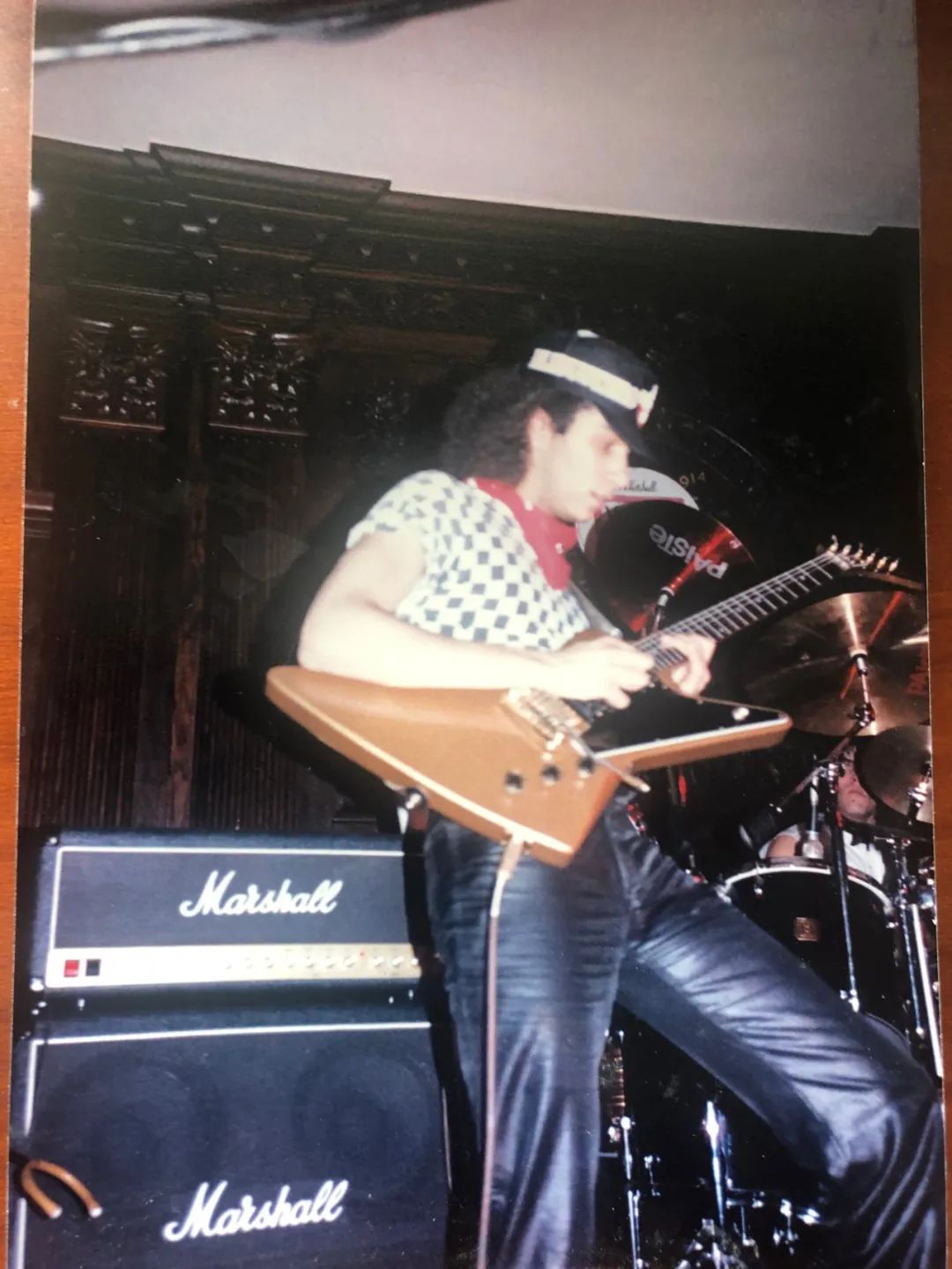 年度硬核女学霸爆红！当年是哈佛乐队键盘手，如今是诺贝尔得主…