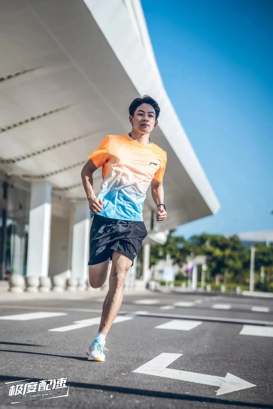 跑量1000公里了该选什么跑鞋,月跑量100以上有必要买跑表吗