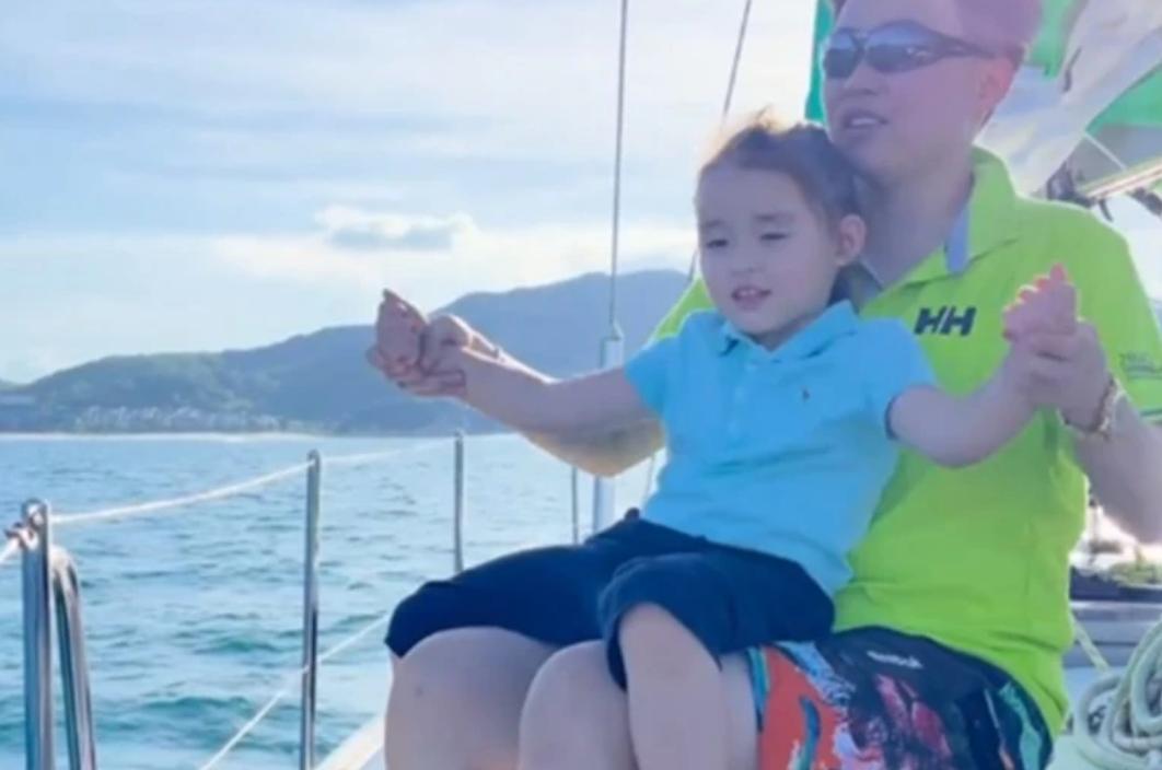 花50万购买精子生下5国混血,女子斥巨资生混血女儿新闻