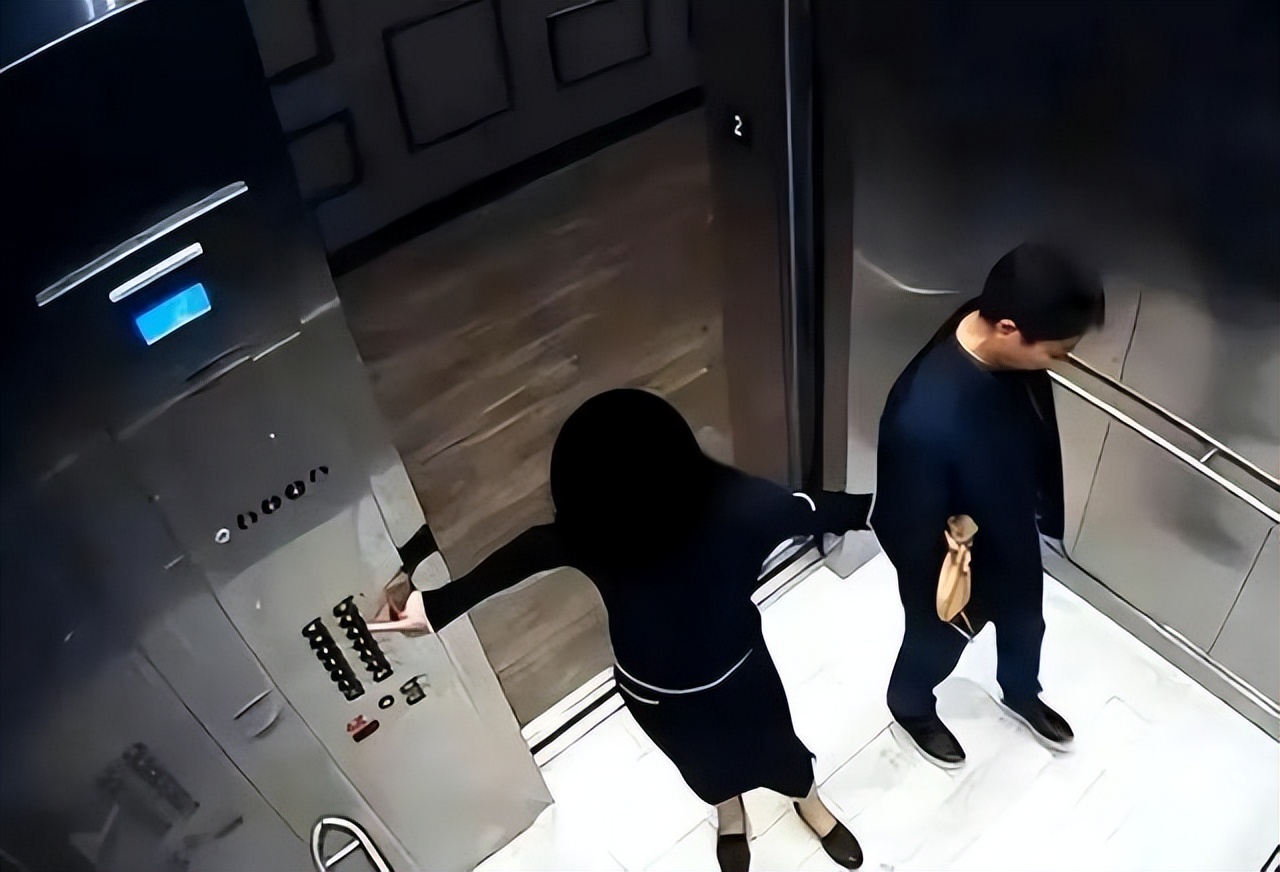 刘强东章泽天英国女王,刘强东章泽天英国参加婚礼照片