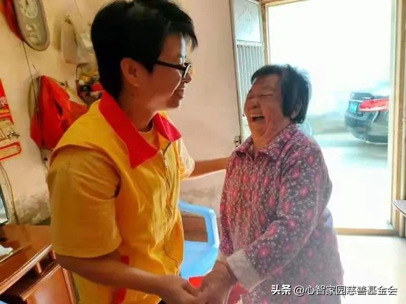 探访孤寡老人活动感受,关爱慰问七十岁以上老人活动