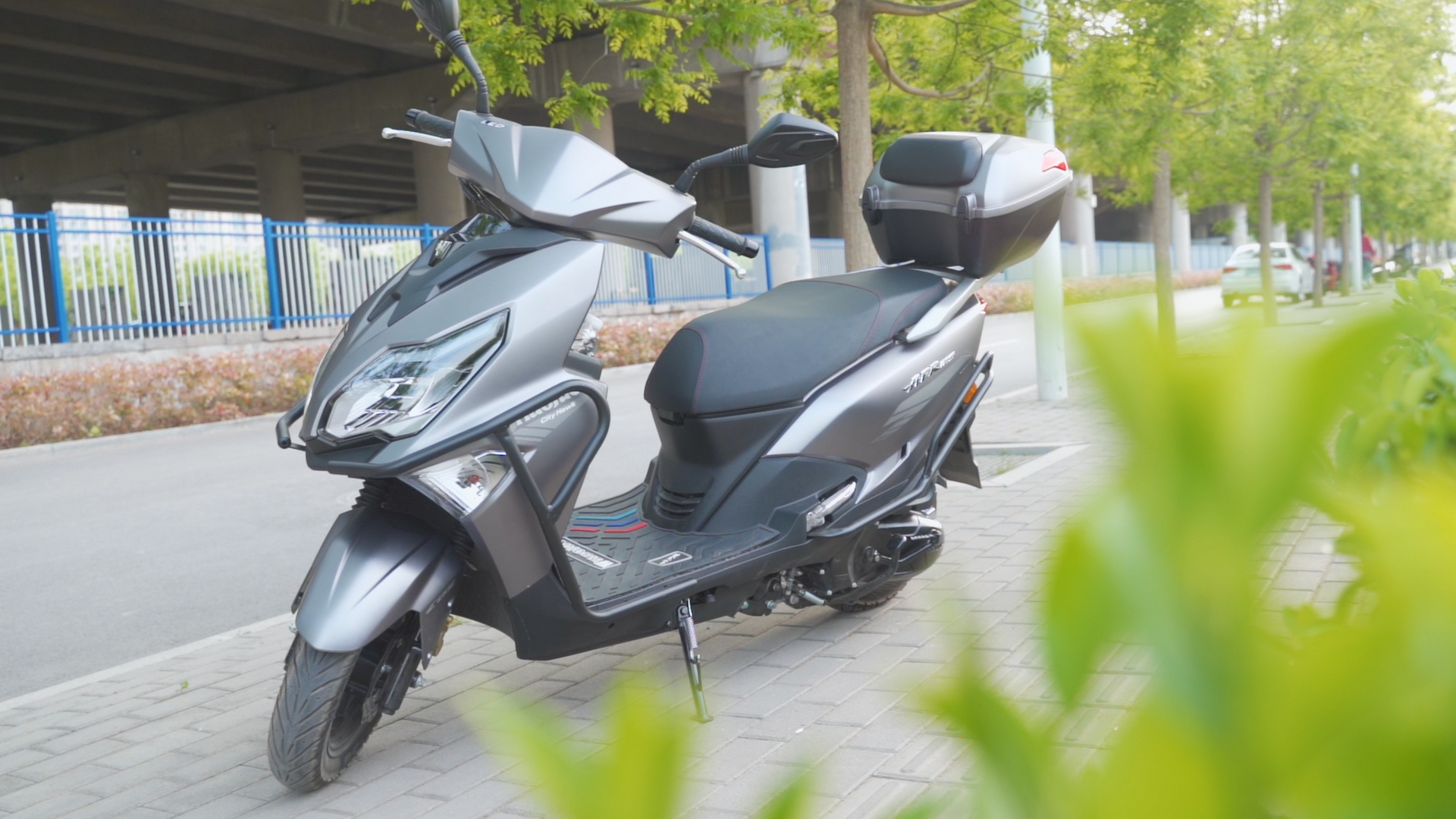 豪爵afr125保养灯怎么消,豪爵afr125厂家一般送几次保养