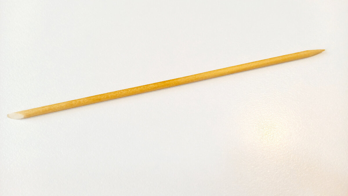 指甲有凹凸的波浪纹是什么原因,指甲渐变有条纹怎么解决