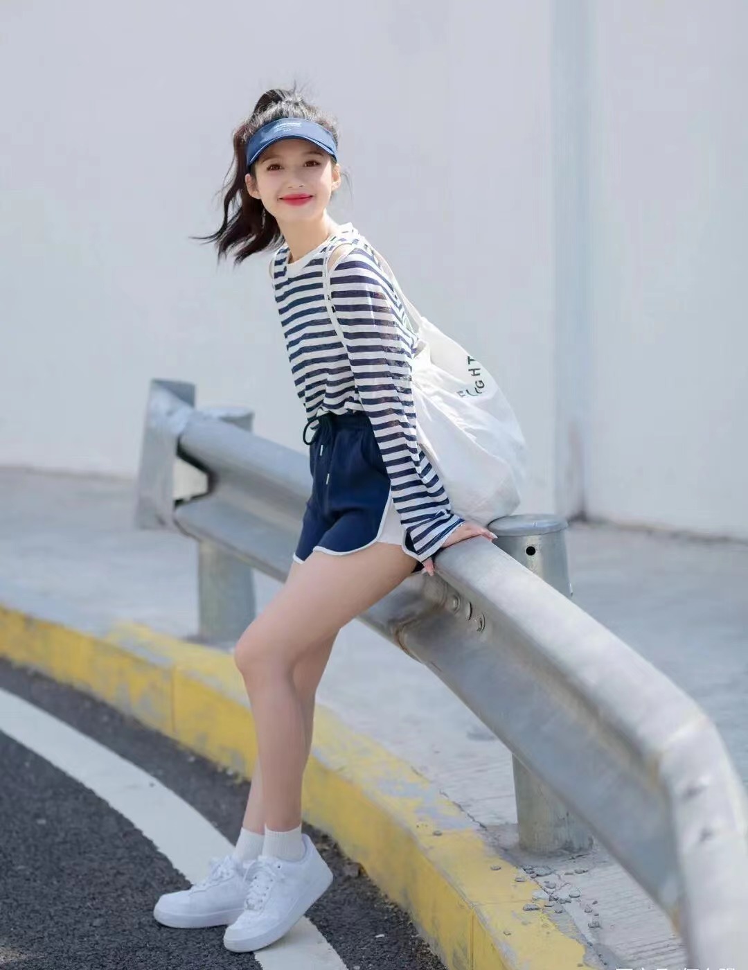 拍照姿势太土怎么拍好看,如何拍照摆姿势好看在风景下