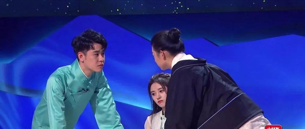 伪导师“翻车记”:没有代表作,却能当评委指手画脚,不尴尬吗?