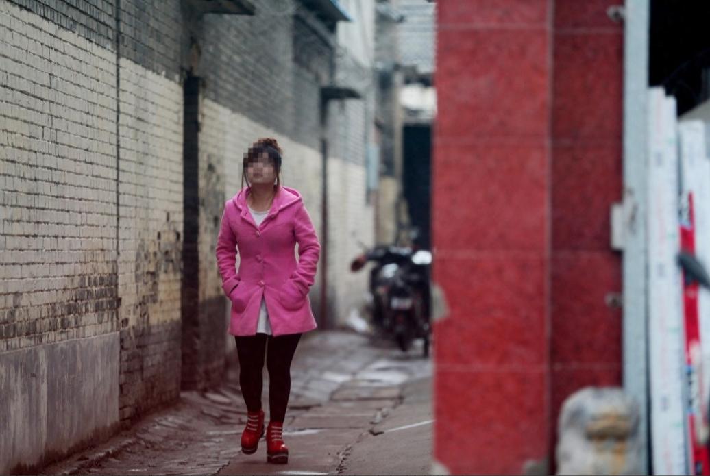 城中村中年妇女卖淫案,国内各地城中村妇女卖淫案例
