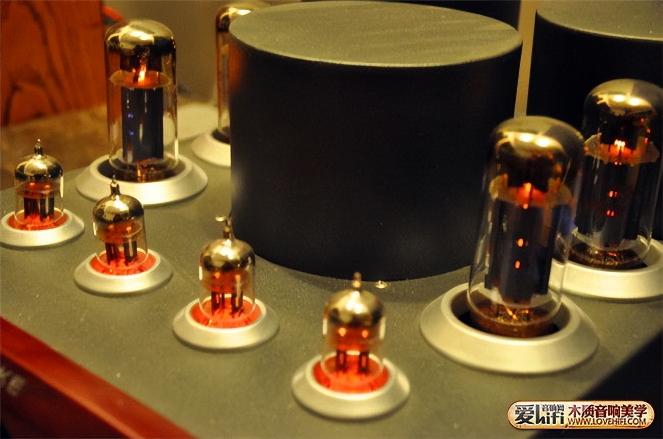 鏃嬫湪鍙疯鍙戠儳hifi涔︽灦闊崇,鍙疯鍙岄珮闊充笁鍒嗛鍙戠儳绾ifi闊崇