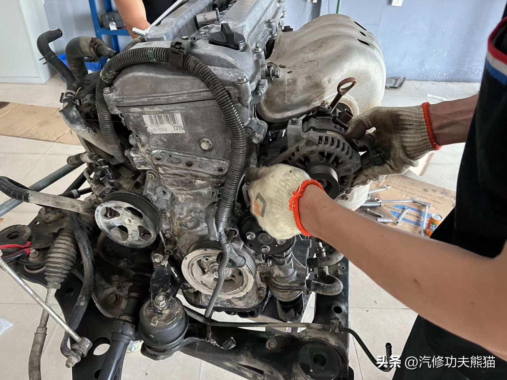 凯美瑞路上趴窝,一车传三代的丰田