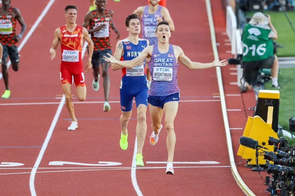 天才才能改变世界,天才男孩变成疯子隐身改变了一切