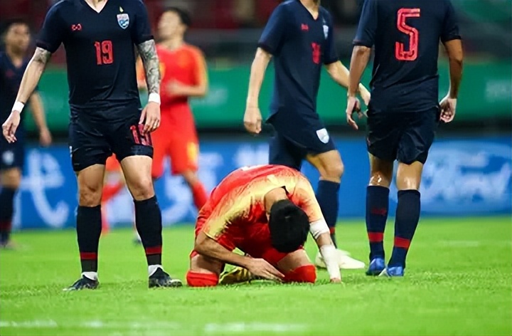 2022年点评中国男足的打油诗,关于中国足球打油诗