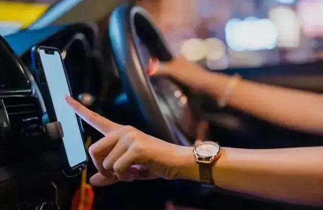 上海网约车三证是什么意思,网约车三证办下多少钱一个