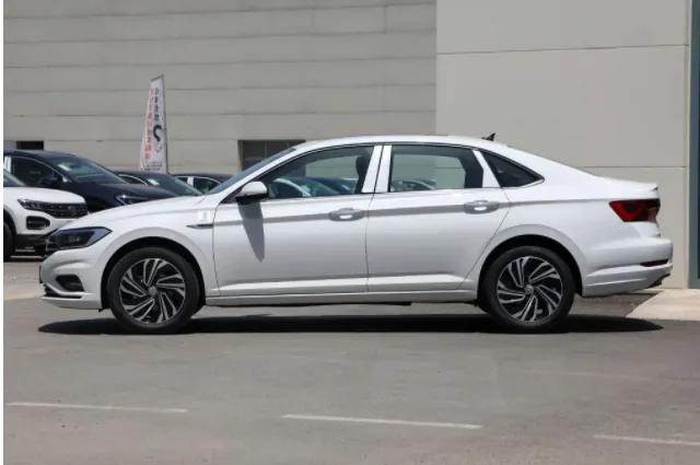 大众朗逸速腾宝来哪个性价比高,15款速腾跟大众宝来哪个好